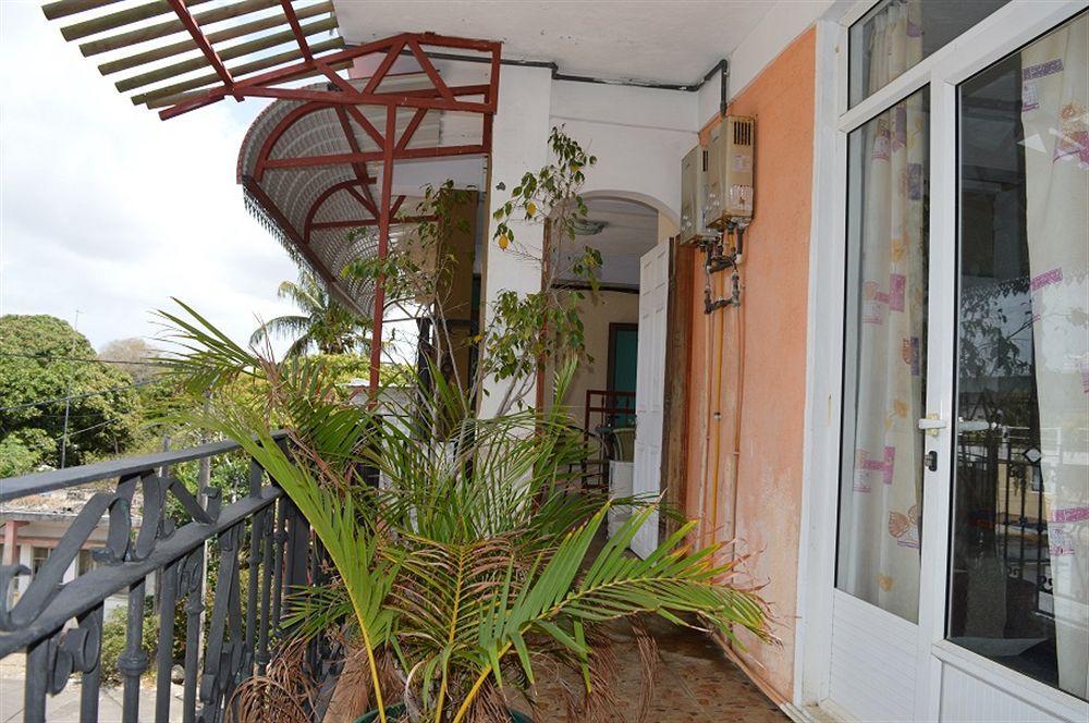 Le Bamboo Guesthouse Mahébourg Exterior foto